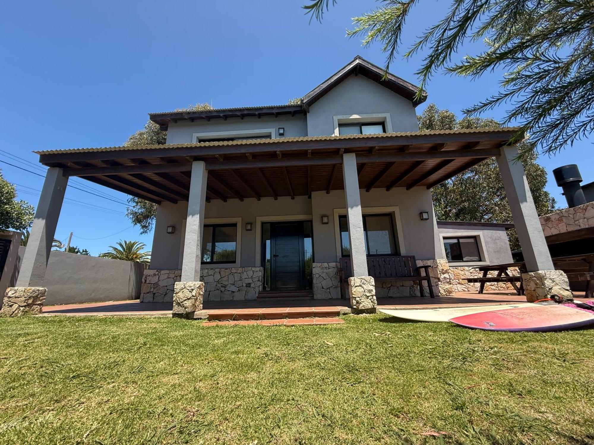 Holiday home Maresia Skate House